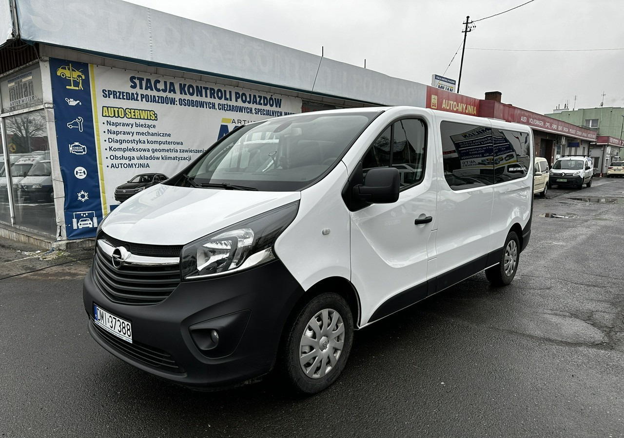 Opel Vivaro III Vivaro dla Niepełnosprawnych Inwalida Rampa 2019 PFRON - Пасажирський фургон: фото 2 Opel Vivaro III Vivaro dla Niepełnosprawnych Inwalida Rampa 2019 PFRON - Пасажирський фургон: фото 2