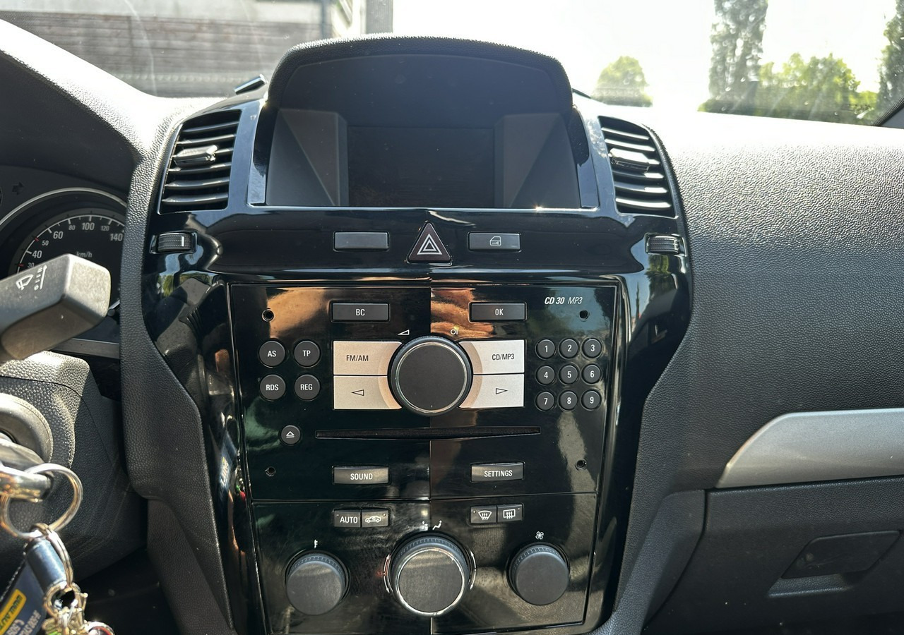 Легковий автомобіль Opel Zafira B Opel Zafira do przewozu osób Niepełnosprawnych inwalida rampa: фото 7