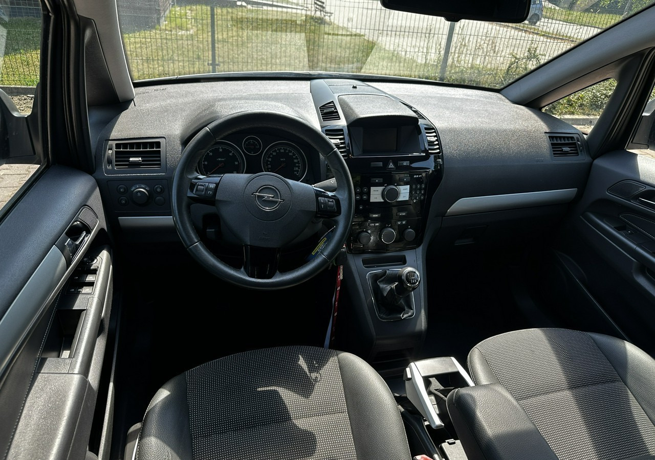 Легковий автомобіль Opel Zafira B Opel Zafira do przewozu osób Niepełnosprawnych inwalida rampa: фото 14