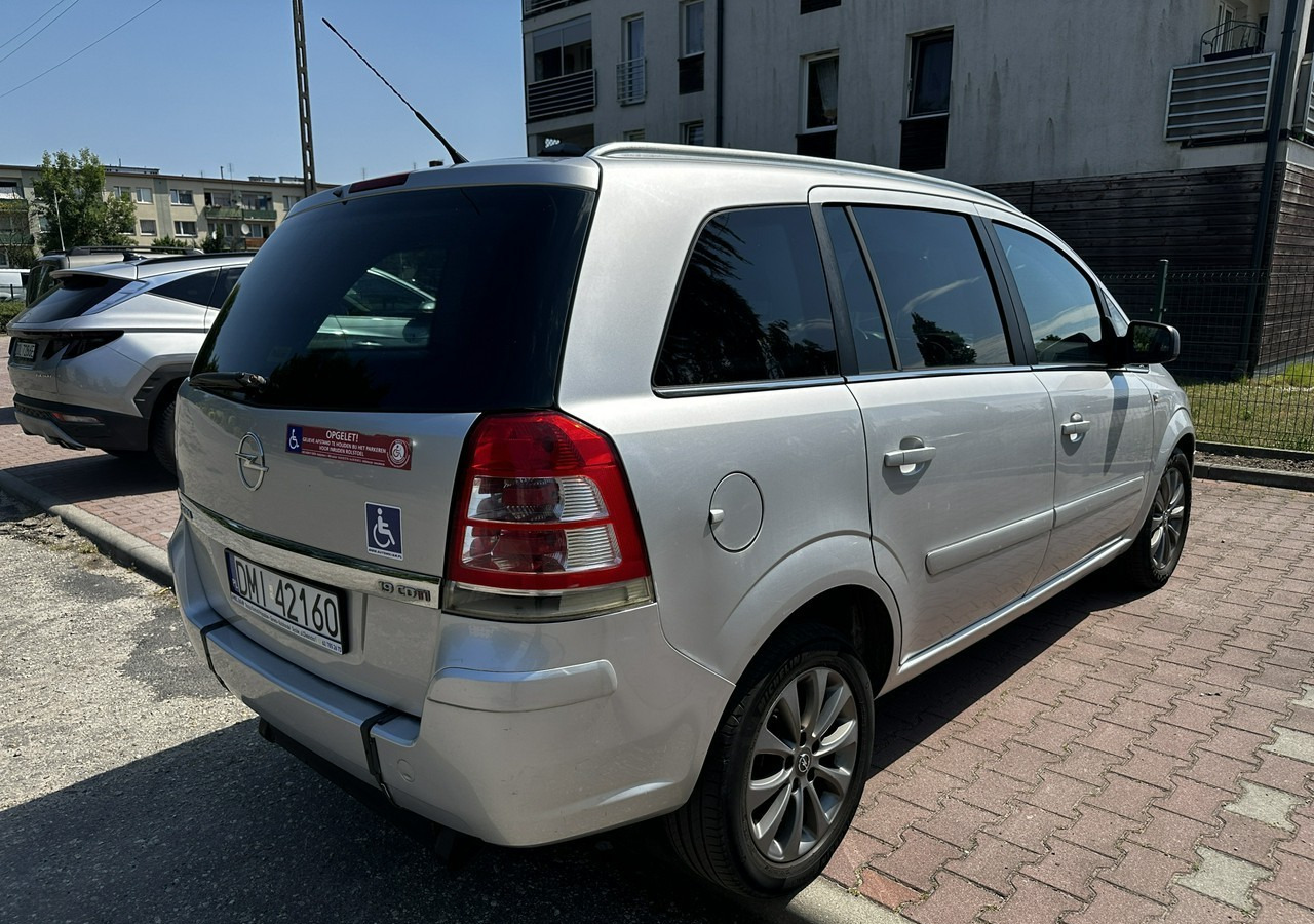 Opel Zafira B Opel Zafira do przewozu osób Niepełnosprawnych inwalida rampa - Легковий автомобіль: фото 2 Opel Zafira B Opel Zafira do przewozu osób Niepełnosprawnych inwalida rampa - Легковий автомобіль: фото 2