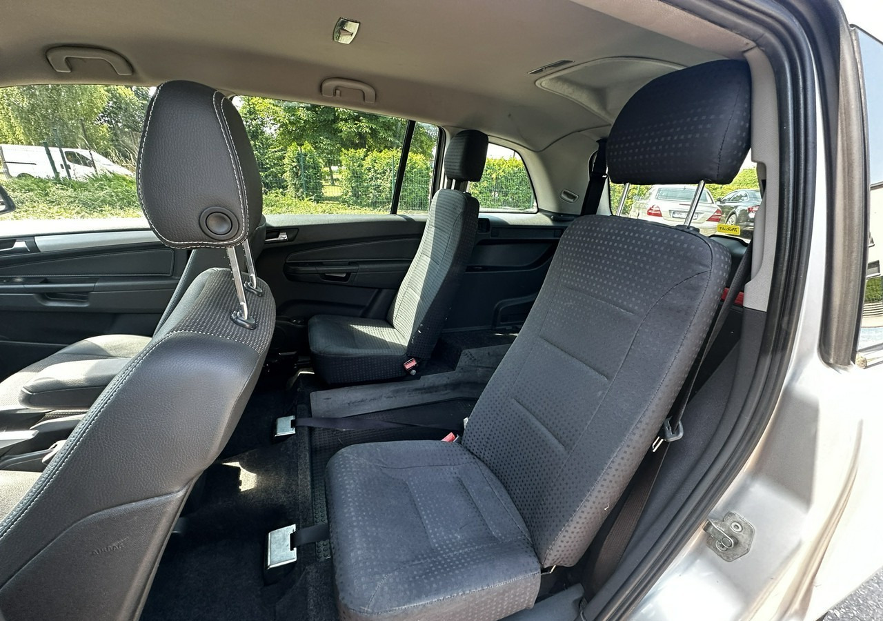 Легковий автомобіль Opel Zafira B Opel Zafira do przewozu osób Niepełnosprawnych inwalida rampa: фото 15
