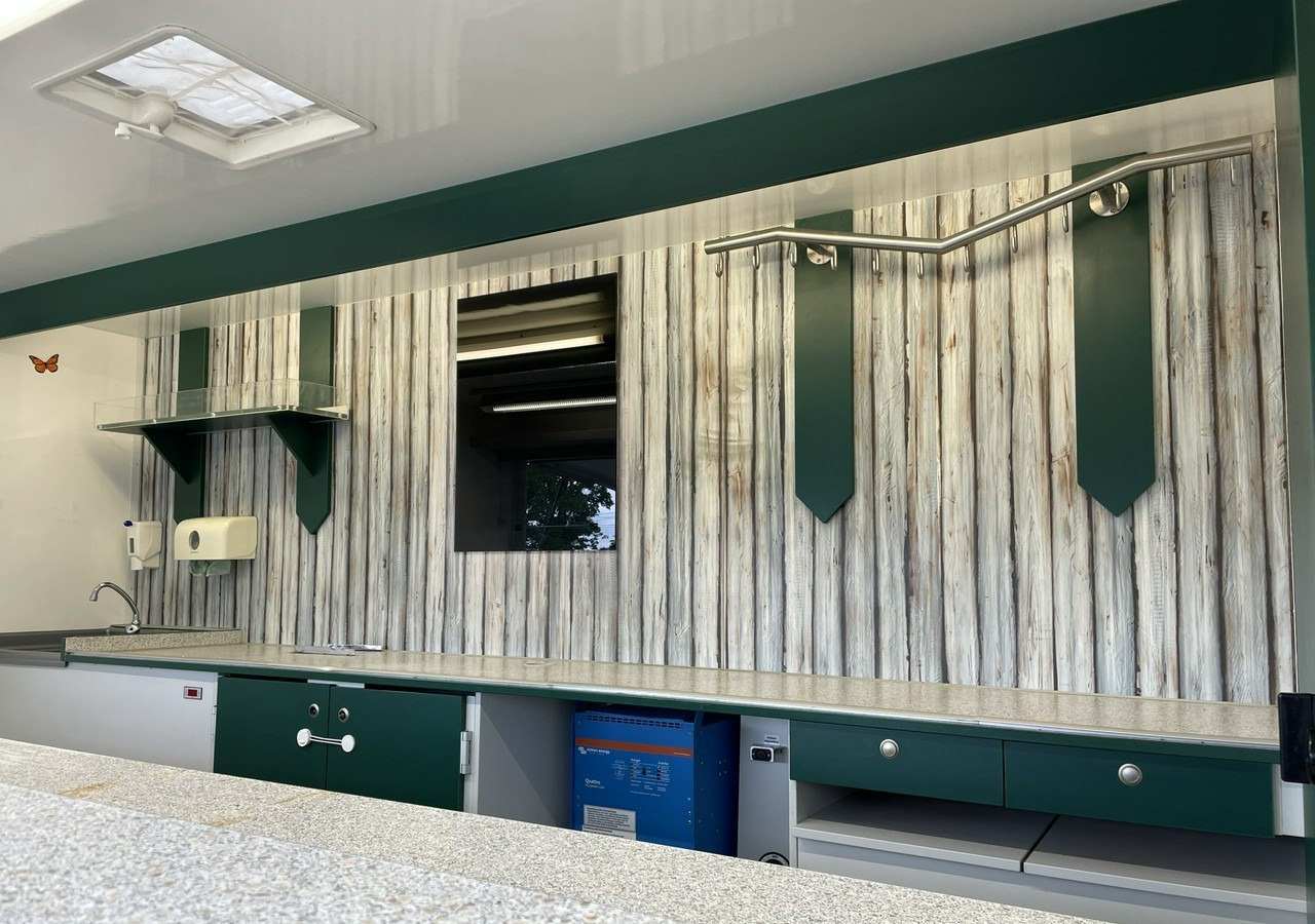 Renault Master Autosklep Gastronomiczny Food Truck Foodtruck sklep W-zasil 2015 - Торговий вантажівка: фото 4 Renault Master Autosklep Gastronomiczny Food Truck Foodtruck sklep W-zasil 2015 - Торговий вантажівка: фото 4