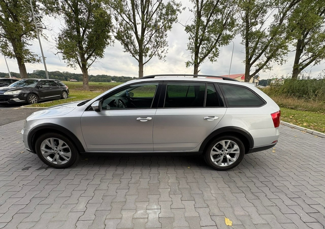 Легковий автомобіль Skoda Octavia III Skoda Octavia 4X4 Scout 2.0 TDI -150KM Model 2017 Bezwypadkowa FV 23: фото 6 Легковий автомобіль Skoda Octavia III Skoda Octavia 4X4 Scout 2.0 TDI -150KM Model 2017 Bezwypadkowa FV 23: фото 6