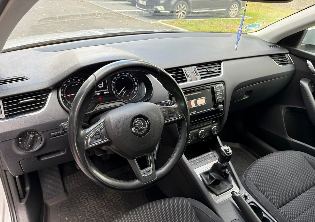 Легковий автомобіль Skoda Octavia III Skoda Octavia 4X4 Scout 2.0 TDI -150KM Model 2017 Bezwypadkowa FV 23: фото 16 Легковий автомобіль Skoda Octavia III Skoda Octavia 4X4 Scout 2.0 TDI -150KM Model 2017 Bezwypadkowa FV 23: фото 16