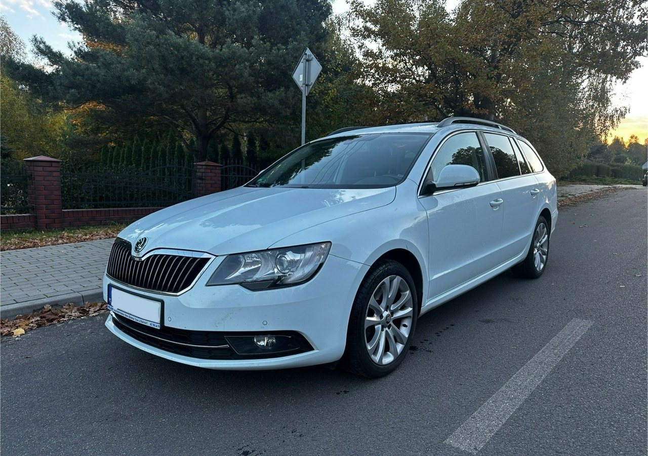 Skoda Superb II Skoda Superb 1.8TSI 160KM LPG PRINS 2035 KLIMA NAVI PDC XENON 2015 - Універсал: фото 1 Skoda Superb II Skoda Superb 1.8TSI 160KM LPG PRINS 2035 KLIMA NAVI PDC XENON 2015 - Універсал: фото 1