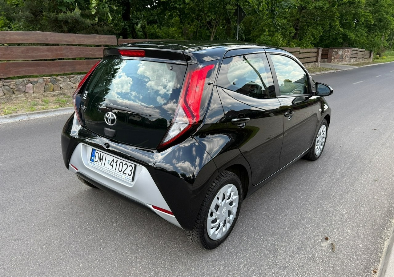 Toyota Aygo II Toyota Aygo 1.0-16V Klima Salon PL 24651km Model 2021 - Хетчбек: фото 4 Toyota Aygo II Toyota Aygo 1.0-16V Klima Salon PL 24651km Model 2021 - Хетчбек: фото 4