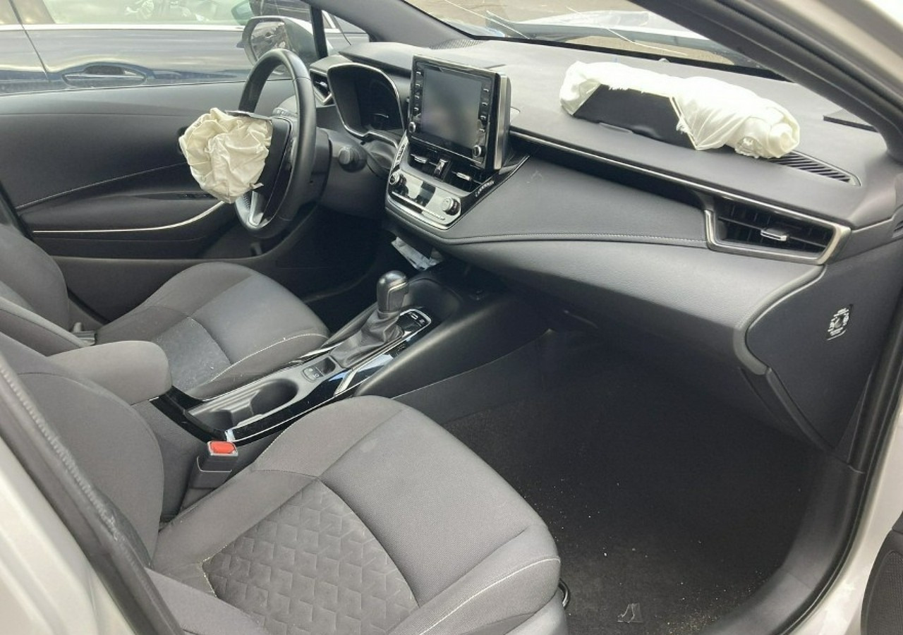 Toyota Corolla XII Corolla 1.8 Hybrid 102KM Comfort Salon PL 2020 - Легковий автомобіль: фото 4 Toyota Corolla XII Corolla 1.8 Hybrid 102KM Comfort Salon PL 2020 - Легковий автомобіль: фото 4