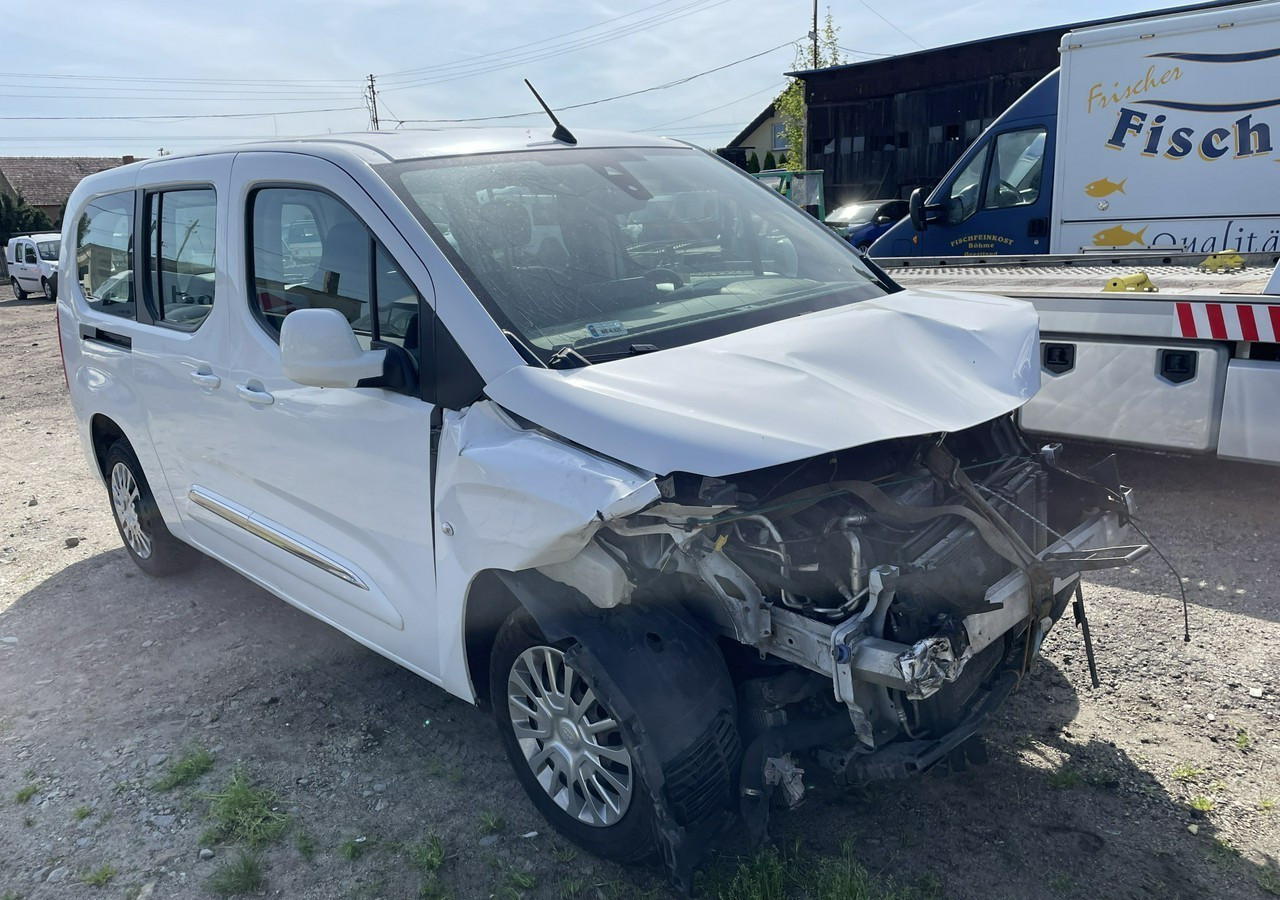 Легковий автомобіль Toyota ProAce Proace City Verso Toyota Proace City Verso Long 1.5 D-4D Business 2021Salon: фото 16