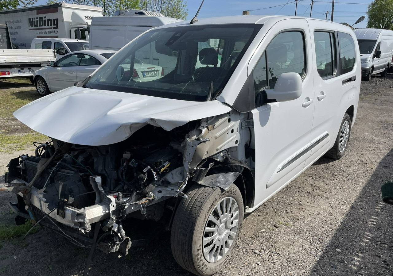 Легковий автомобіль Toyota ProAce Proace City Verso Toyota Proace City Verso Long 1.5 D-4D Business 2021Salon: фото 6