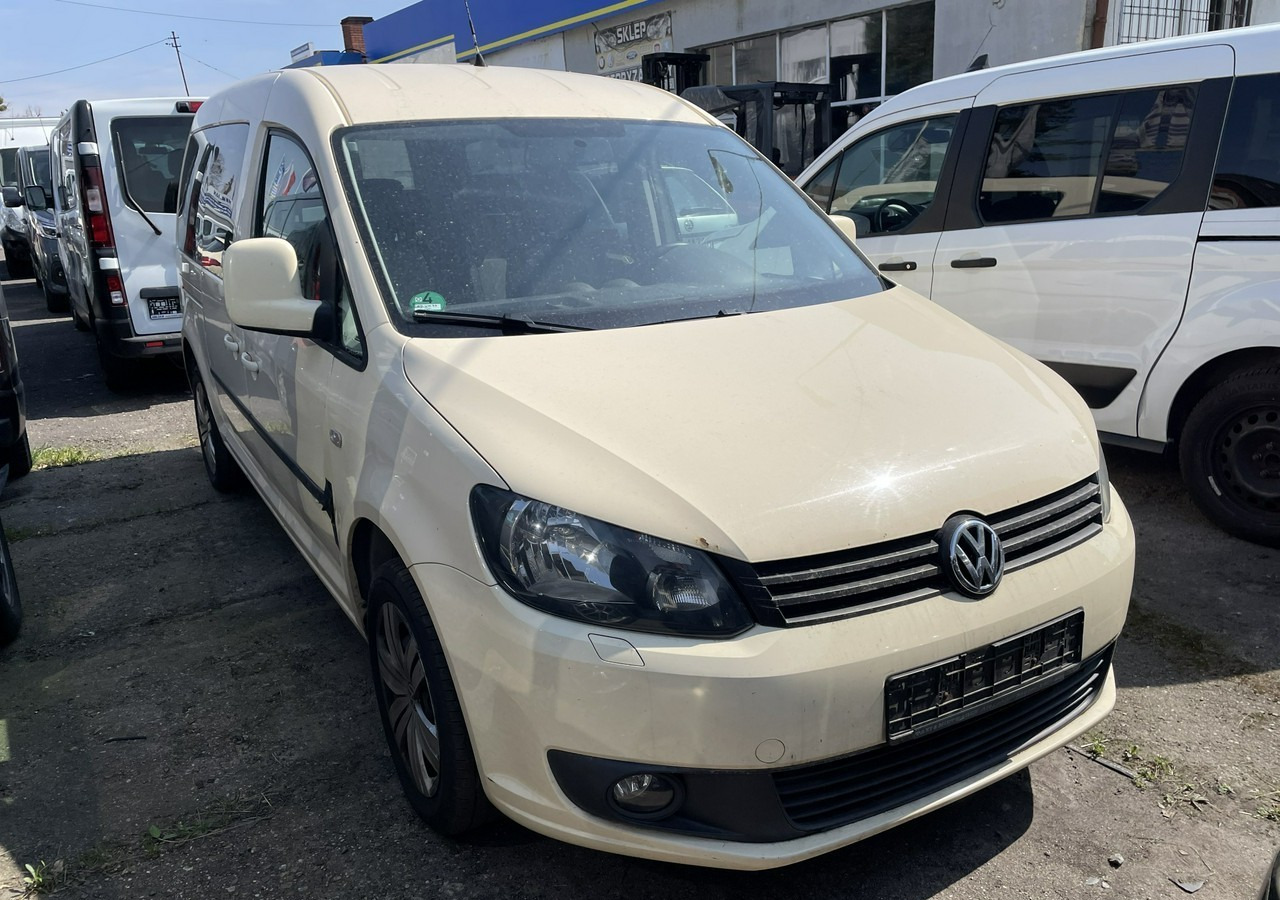 Volkswagen Caddy III Caddy do przewozu Niepełnosprawnych inwalida rampa 2015 - Легковий автомобіль: фото 3 Volkswagen Caddy III Caddy do przewozu Niepełnosprawnych inwalida rampa 2015 - Легковий автомобіль: фото 3