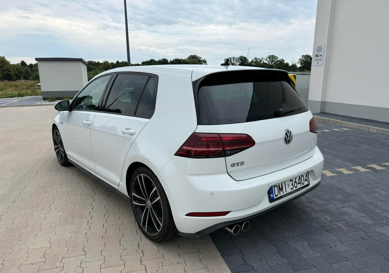 Volkswagen Golf VII GTD 2.0TDI 184KM FullLed Navi Klimatronik ACC Asystenci - Седан: фото 3 Volkswagen Golf VII GTD 2.0TDI 184KM FullLed Navi Klimatronik ACC Asystenci - Седан: фото 3