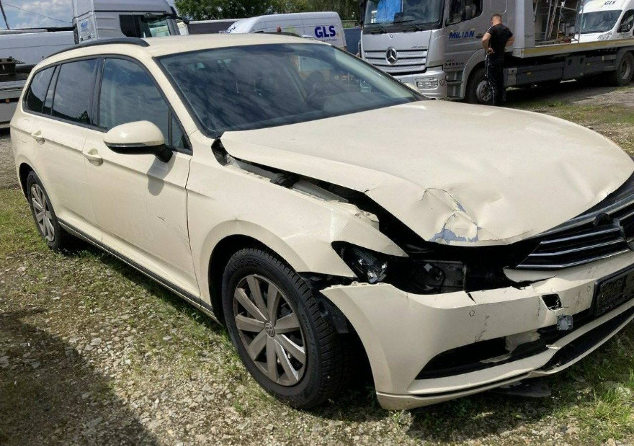 Volkswagen Passat B8 Passat B8 2.0-150KM 2018 - Легковий автомобіль: фото 2 Volkswagen Passat B8 Passat B8 2.0-150KM 2018 - Легковий автомобіль: фото 2