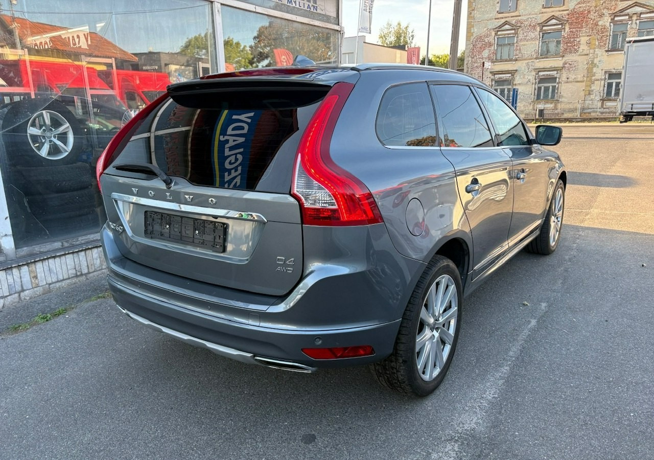 Volvo XC60 I Volvo XC 60 2,4 D4 AWD 190KM Summum Navi Panorama Skóry Kamera 2017 - Позашляховик: фото 3 Volvo XC60 I Volvo XC 60 2,4 D4 AWD 190KM Summum Navi Panorama Skóry Kamera 2017 - Позашляховик: фото 3