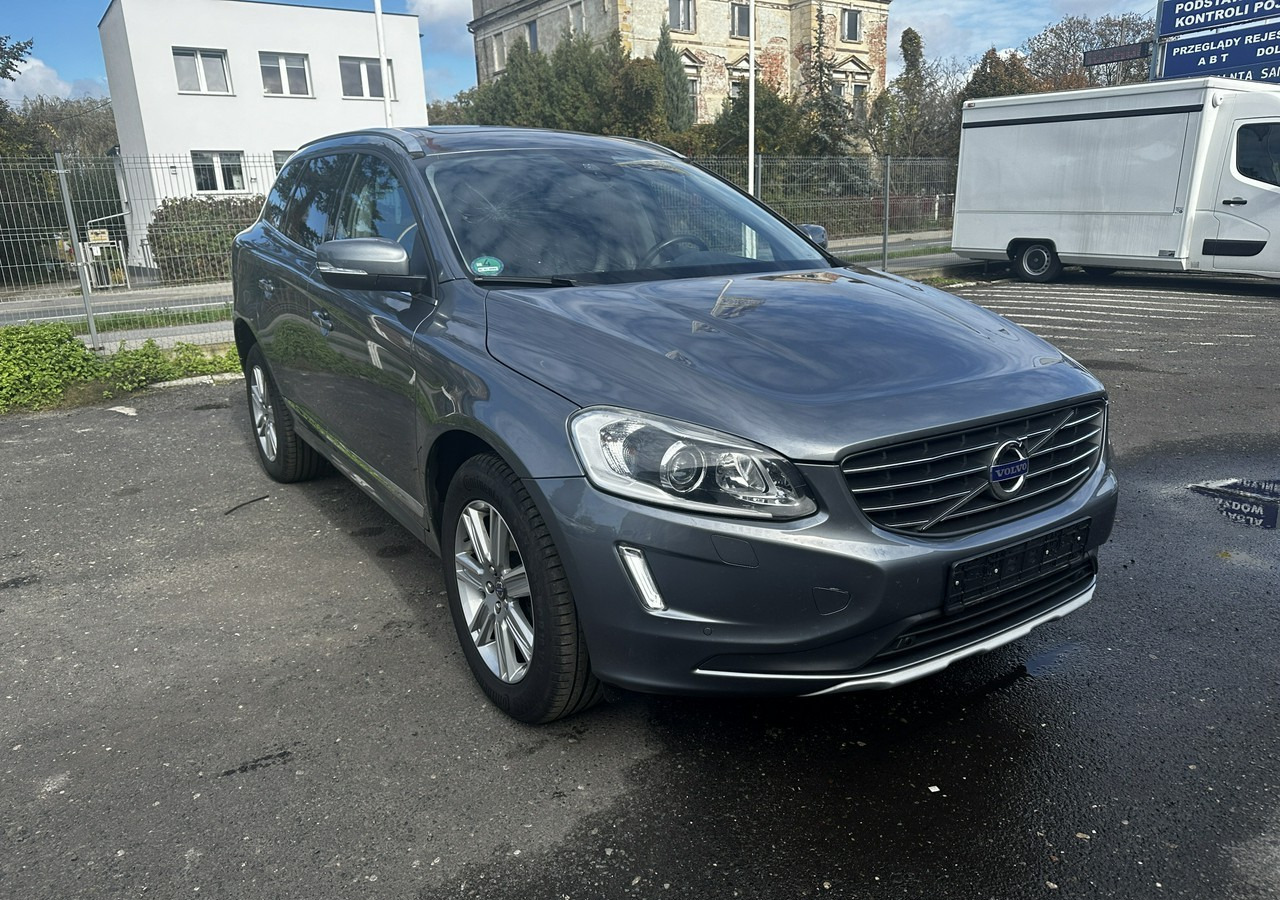 Volvo XC60 I Volvo XC 60 D4AWD Bogate wyposażenie 2017 - Позашляховик: фото 1 Volvo XC60 I Volvo XC 60 D4AWD Bogate wyposażenie 2017 - Позашляховик: фото 1