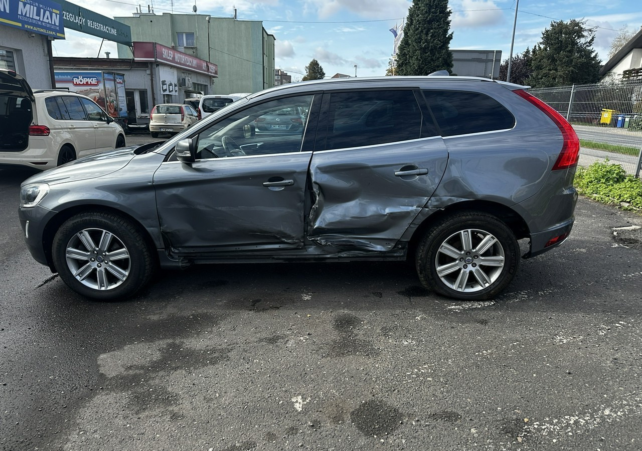 Volvo XC60 I Volvo XC 60 D4AWD Bogate wyposażenie 2017 - Позашляховик: фото 4 Volvo XC60 I Volvo XC 60 D4AWD Bogate wyposażenie 2017 - Позашляховик: фото 4
