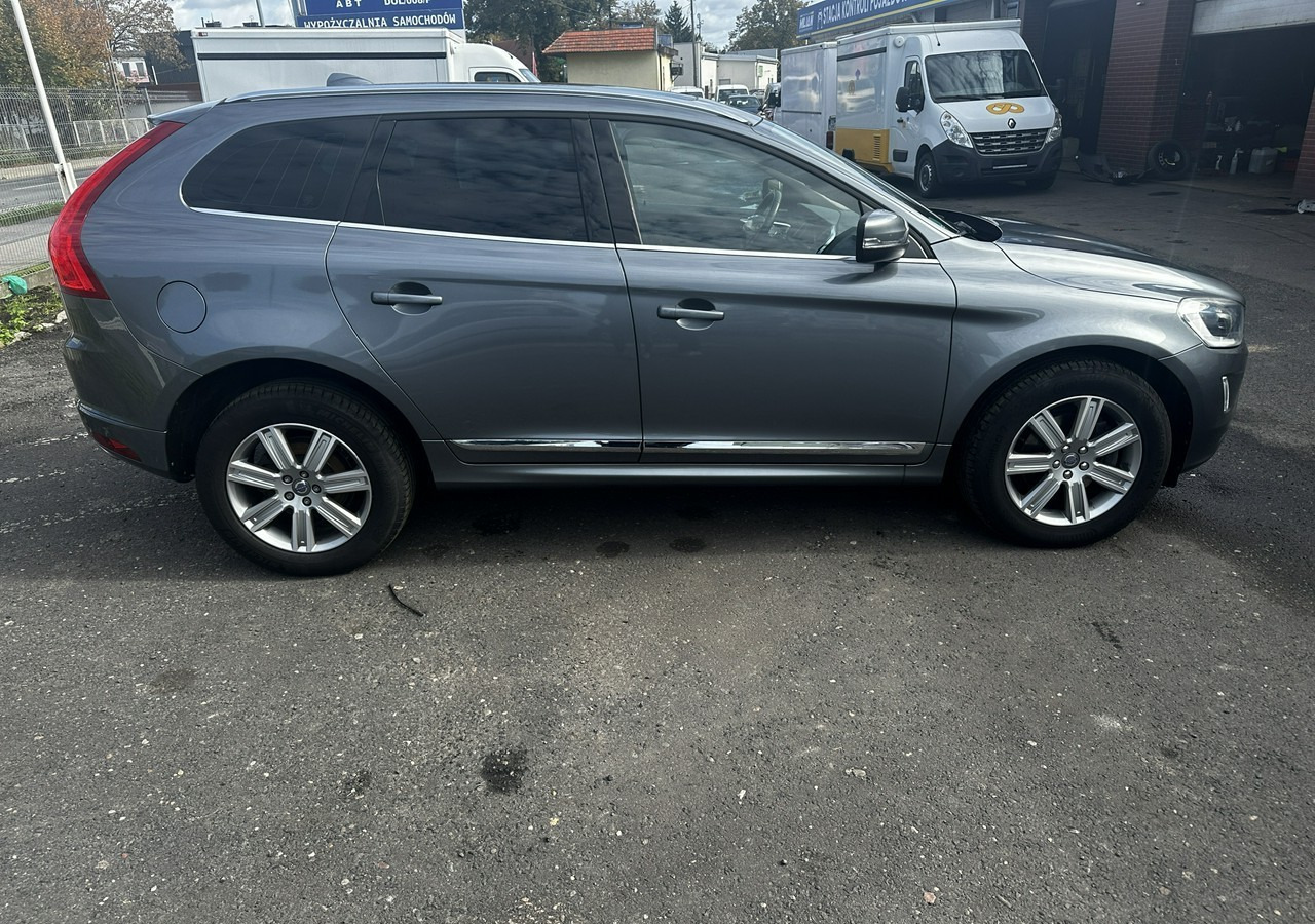 Volvo XC60 I Volvo XC 60 D4AWD Bogate wyposażenie 2017 - Позашляховик: фото 4 Volvo XC60 I Volvo XC 60 D4AWD Bogate wyposażenie 2017 - Позашляховик: фото 4