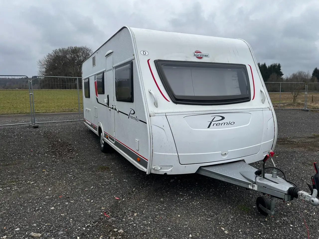 Bürstner Premio 530 TL Mover Dachklimaanlage Einzelbetten - Причіп дача: фото 4 Bürstner Premio 530 TL Mover Dachklimaanlage Einzelbetten - Причіп дача: фото 4