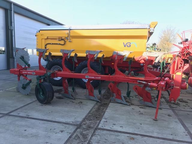 Vogel & Noot 6 schaar wentelploeg - Плуг: фото 1 Vogel & Noot 6 schaar wentelploeg - Плуг: фото 1