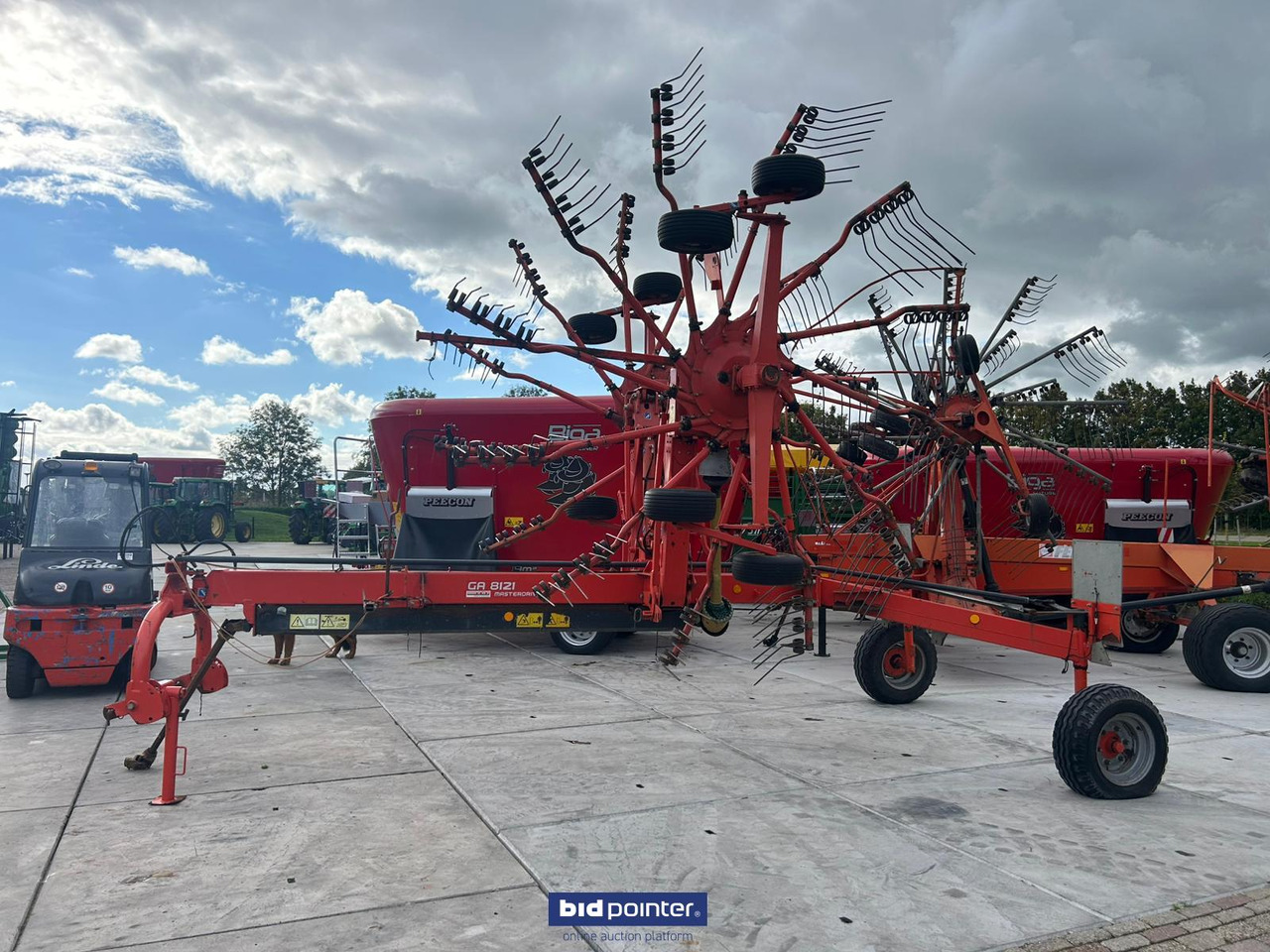 Kuhn GA8121 - Сіноворушилка: фото 3 Kuhn GA8121 - Сіноворушилка: фото 3