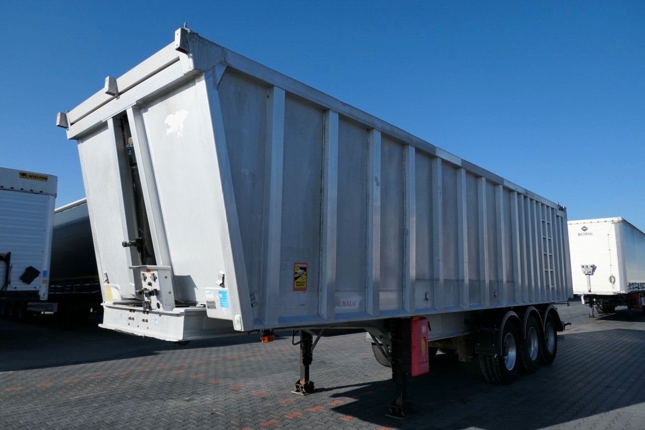 Benalu TIPPER 45 M3/WHOLE ALUMINIUM/5700 KG/FLAP-DOORS - Самоскид напівпричіп: фото 3 Benalu TIPPER 45 M3/WHOLE ALUMINIUM/5700 KG/FLAP-DOORS - Самоскид напівпричіп: фото 3
