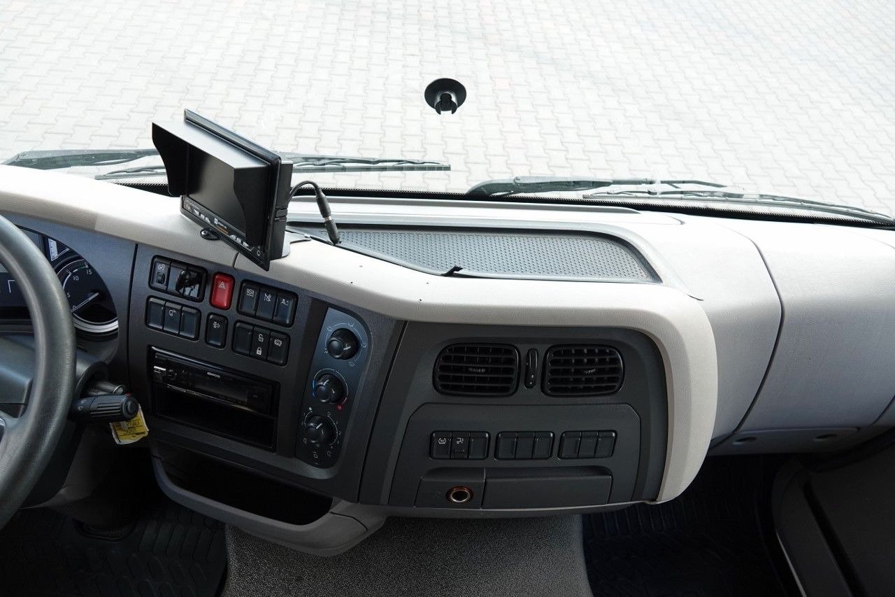 Вантажівка з закритим кузовом DAF LF 210 / KONTENER - 7 M / SOLÓWKA / WINDA DHOLLA: фото 14 Вантажівка з закритим кузовом DAF LF 210 / KONTENER - 7 M / SOLÓWKA / WINDA DHOLLA: фото 14