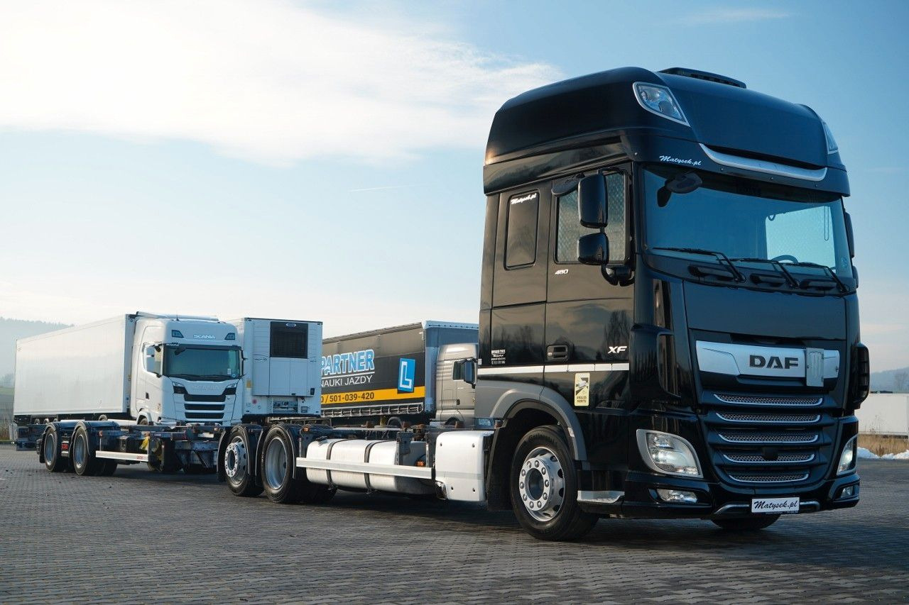DAF XF 480 / BDF / 6X2 / ZESTAW TANDEM / SSC / I-PAR - Контейнеровоз/ Змінний кузов вантажівка: фото 4 DAF XF 480 / BDF / 6X2 / ZESTAW TANDEM / SSC / I-PAR - Контейнеровоз/ Змінний кузов вантажівка: фото 4