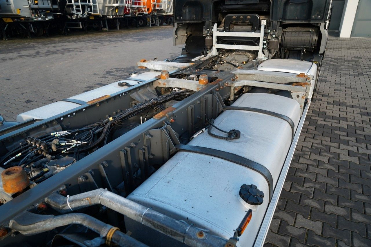 Контейнеровоз/ Змінний кузов вантажівка DAF XF 480 / BDF / 6X2 / ZESTAW TANDEM / SSC / I-PAR: фото 14 Контейнеровоз/ Змінний кузов вантажівка DAF XF 480 / BDF / 6X2 / ZESTAW TANDEM / SSC / I-PAR: фото 14