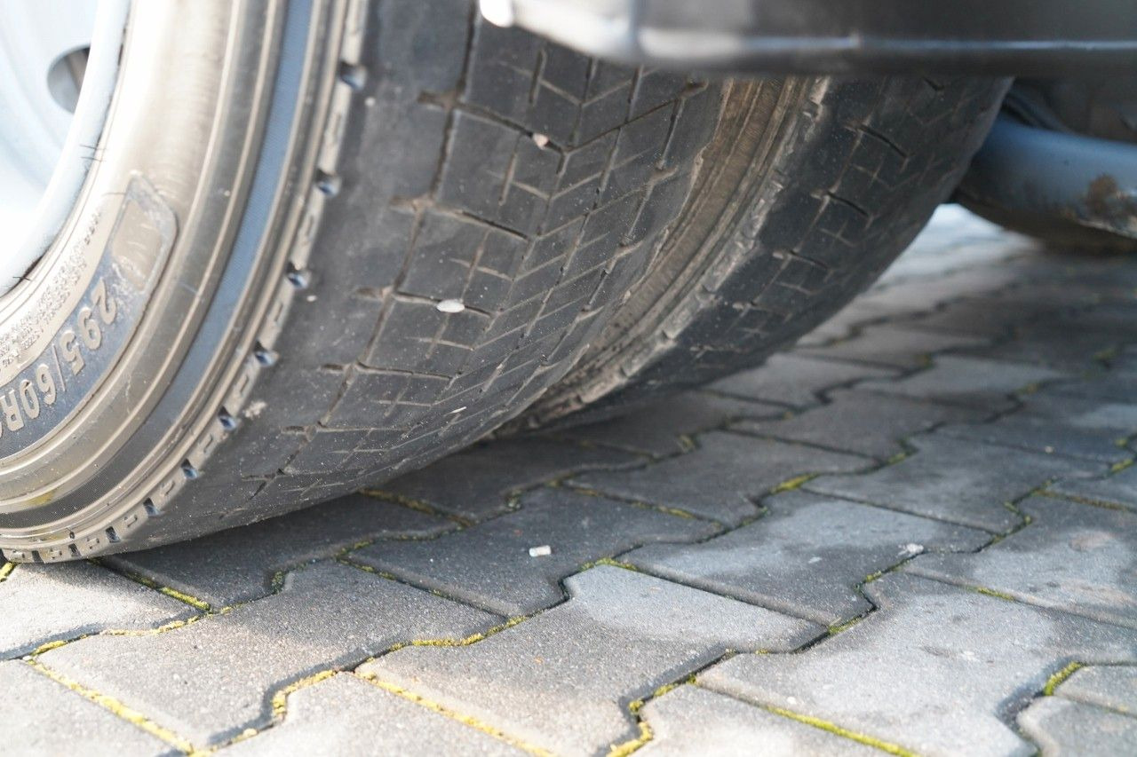 Контейнеровоз/ Змінний кузов вантажівка DAF XF 480 / BDF / 6X2 / ZESTAW TANDEM / SSC / I-PAR: фото 17 Контейнеровоз/ Змінний кузов вантажівка DAF XF 480 / BDF / 6X2 / ZESTAW TANDEM / SSC / I-PAR: фото 17