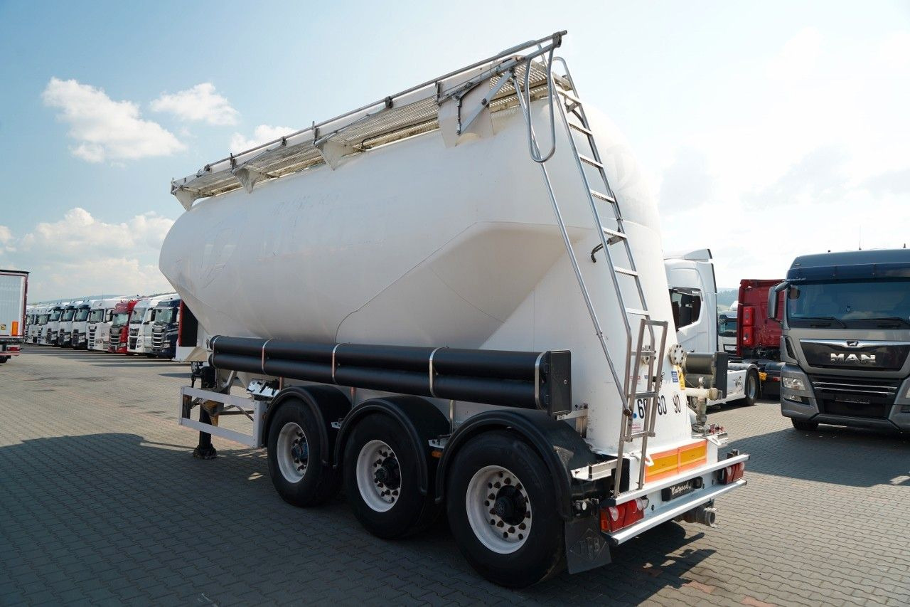 Feldbinder / CEMENTONACZEPA / 3 KOMORY / 36 000 - Напівпричіп цистерна для сипучих вантажів: фото 5 Feldbinder / CEMENTONACZEPA / 3 KOMORY / 36 000 - Напівпричіп цистерна для сипучих вантажів: фото 5