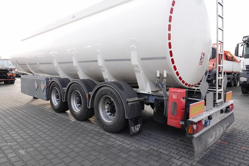 Lag CYSTERNA DO PALIWA / 36200 L / 4 KOMORY Lag CYSTERNA DO PALIWA / 36200 L / 4 KOMORY - Напівпричіп цистерна: фото 3 Lag CYSTERNA DO PALIWA / 36200 L / 4 KOMORY Lag CYSTERNA DO PALIWA / 36200 L / 4 KOMORY - Напівпричіп цистерна: фото 3