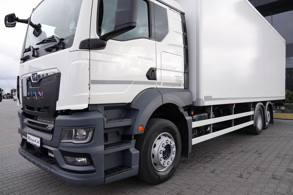 MAN TGS 26.360 / 6x2 / CHŁODNIA -8,2 M / SUPRA 850MT MAN TGS 26.360 / 6x2 / CHŁODNIA -8,2 M / SUPRA 850MT - Рефрижератор вантажівка: фото 3 MAN TGS 26.360 / 6x2 / CHŁODNIA -8,2 M / SUPRA 850MT MAN TGS 26.360 / 6x2 / CHŁODNIA -8,2 M / SUPRA 850MT - Рефрижератор вантажівка: фото 3