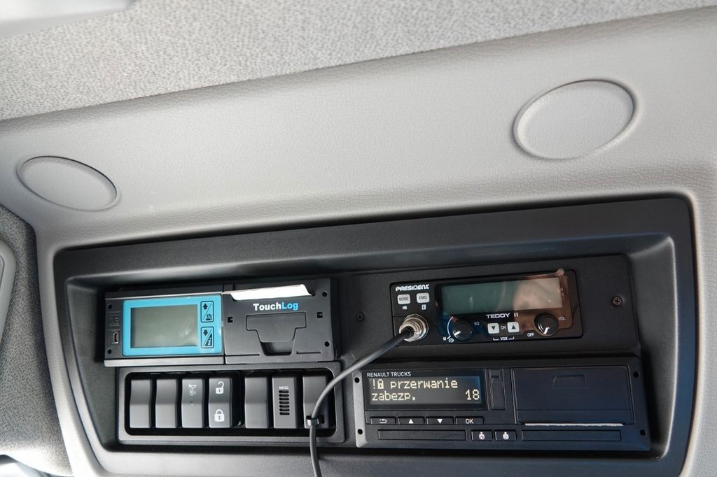 Рефрижератор вантажівка Renault D 280 / CHŁODNIA - 6,7 m / THERMO KING ES-600 MA Renault D 280 / CHŁODNIA - 6,7 m / THERMO KING ES-600 MA: фото 15