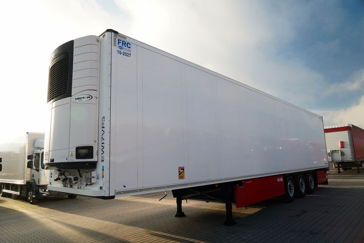 Schmitz Cargobull CHŁODNIA / CARRIER VECTOR 1550 / 2x OŚ PODNOSZO - Рефрижератор напівпричіп: фото 2 Schmitz Cargobull CHŁODNIA / CARRIER VECTOR 1550 / 2x OŚ PODNOSZO - Рефрижератор напівпричіп: фото 2