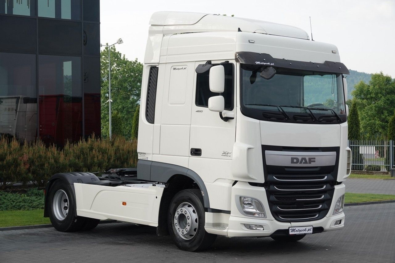 DAF XF 460 / SPACE CAB / OPONY 100% / SPROWADZONY / - Тягач: фото 2 DAF XF 460 / SPACE CAB / OPONY 100% / SPROWADZONY / - Тягач: фото 2