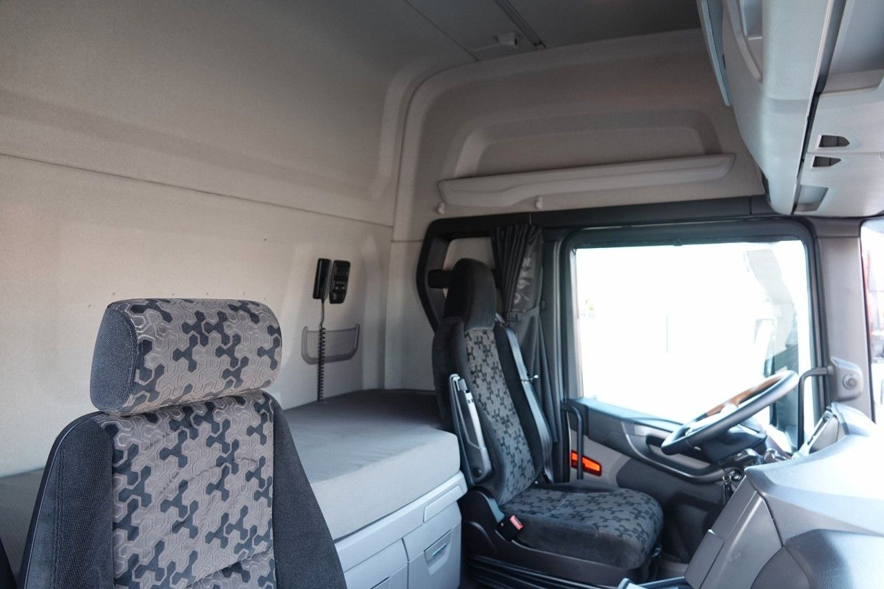 Тягач Scania R 450 / RETARDER / FULL AIRMATIC / HYDRAULIKA do: фото 17