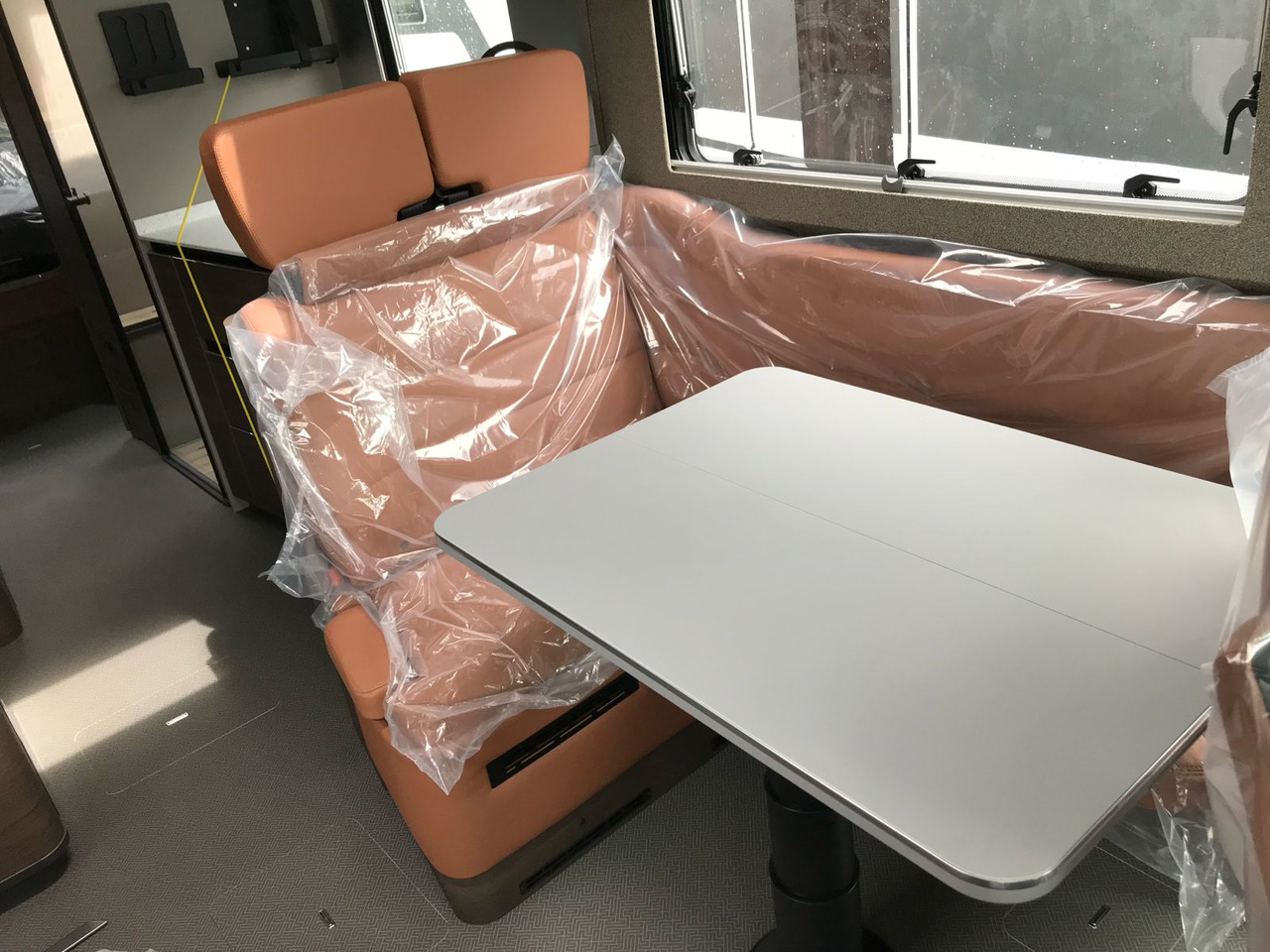 ADRIA Super Sonic 890 LC - Інтегрований автобудинок: фото 3 ADRIA Super Sonic 890 LC - Інтегрований автобудинок: фото 3