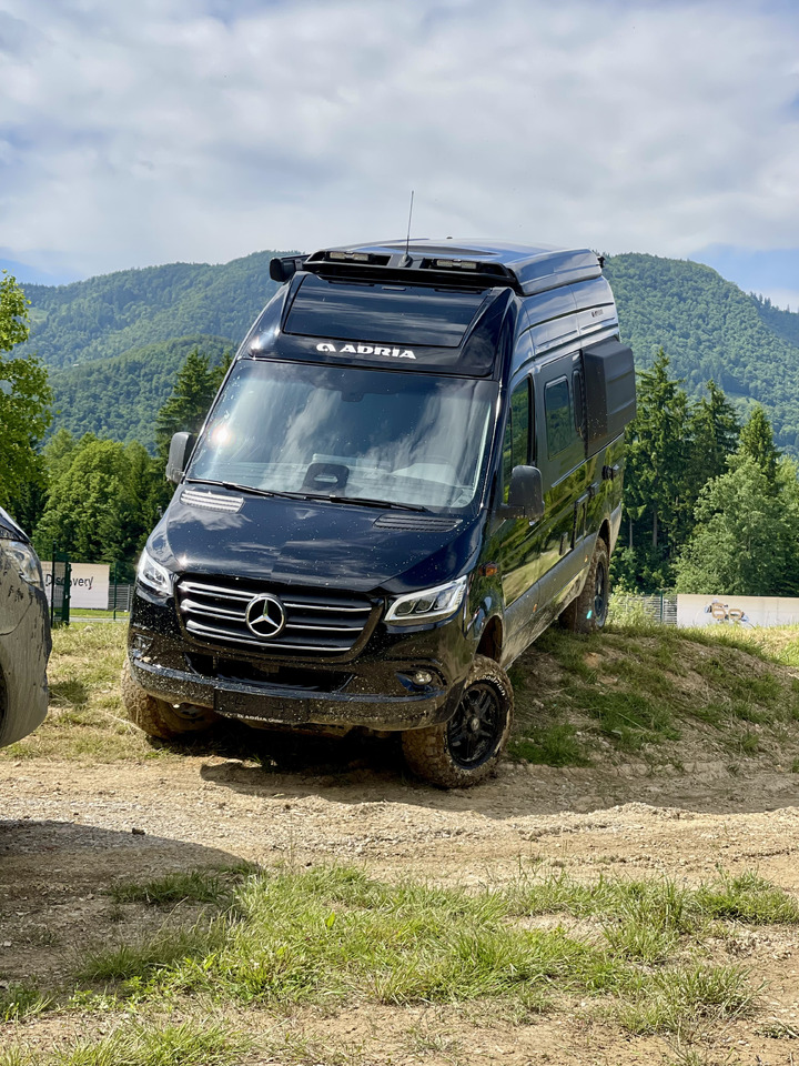 ADRIA Super Twin 600 SP - Кастенваген: фото 3 ADRIA Super Twin 600 SP - Кастенваген: фото 3