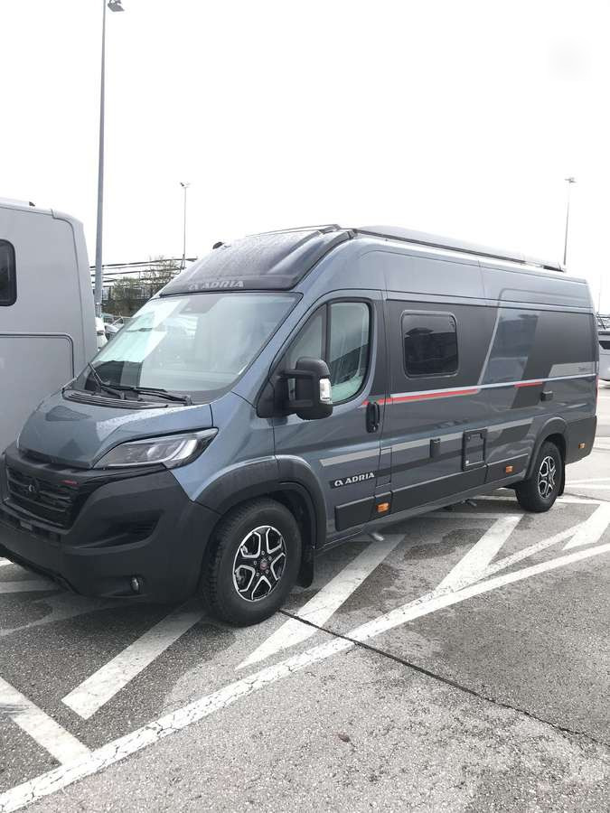 ADRIA Twin Sport 640 SG - Кастенваген: фото 1 ADRIA Twin Sport 640 SG - Кастенваген: фото 1