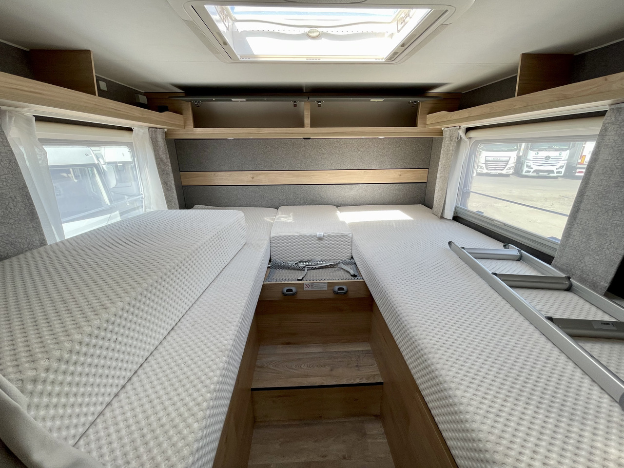 Напівінтегрований автобудинок DETHLEFFS Just Go T7055 EB: фото 13