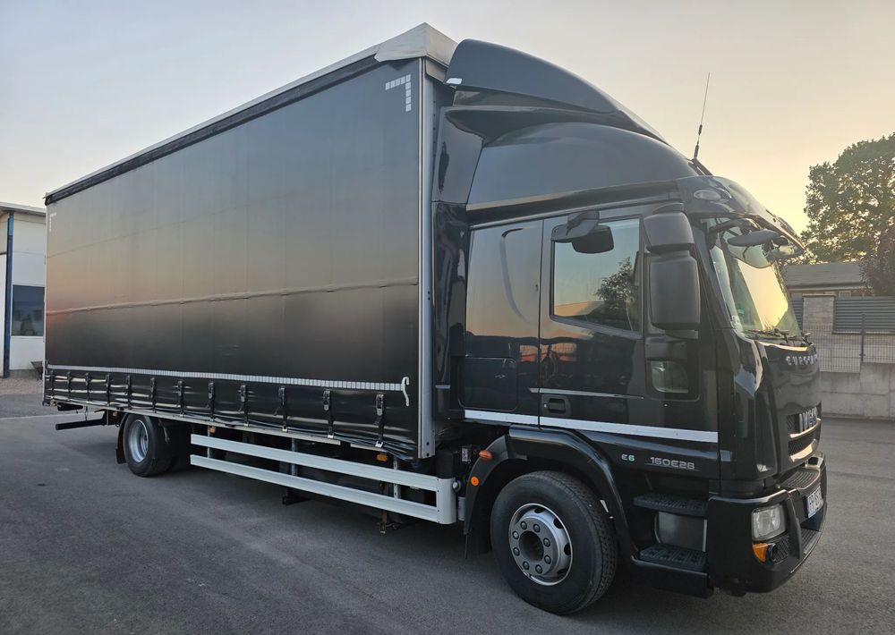 Iveco EUROCARGO 160E28 19 PAL. / FIRANKA / MANUAL / - Тентована вантажівка: фото 2 Iveco EUROCARGO 160E28 19 PAL. / FIRANKA / MANUAL / - Тентована вантажівка: фото 2