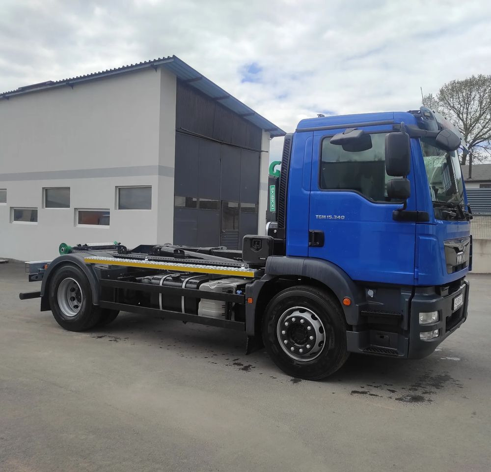 MAN TGM 18.340 urządzenie hakowe AXOR - Гаковий мультиліфт вантажівка: фото 4 MAN TGM 18.340 urządzenie hakowe AXOR - Гаковий мультиліфт вантажівка: фото 4