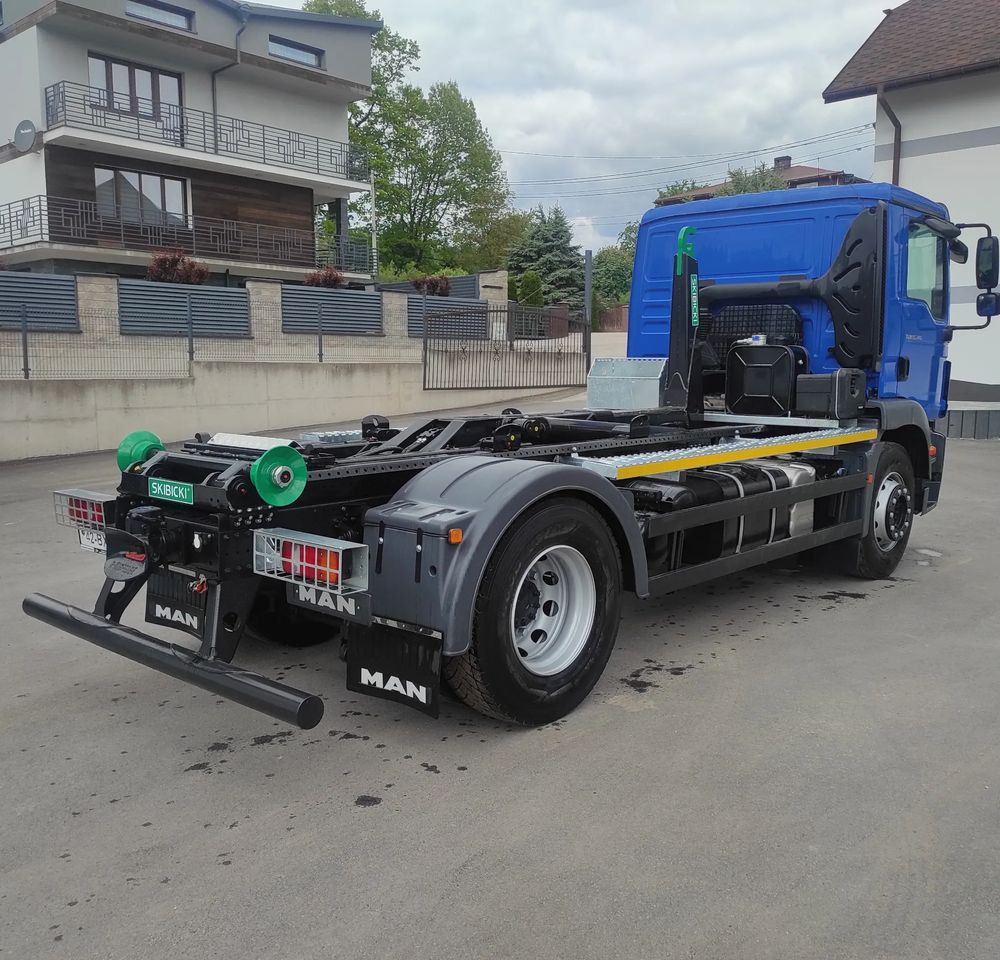 MAN TGM 18.340 urządzenie hakowe AXOR - Гаковий мультиліфт вантажівка: фото 5 MAN TGM 18.340 urządzenie hakowe AXOR - Гаковий мультиліфт вантажівка: фото 5