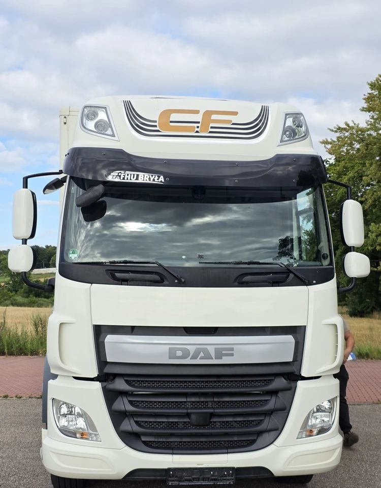 DAF CF 330/10.2017/KONTENER MEBLOWY/IZOTERMA/WINDA/18 PALET/E6/NISKI PRZEBIEG/Z NIEMIEC/JAK NOWY/DUŻY SILNIK 10 837cm3// - Вантажівка з закритим кузовом: фото 3 DAF CF 330/10.2017/KONTENER MEBLOWY/IZOTERMA/WINDA/18 PALET/E6/NISKI PRZEBIEG/Z NIEMIEC/JAK NOWY/DUŻY SILNIK 10 837cm3// - Вантажівка з закритим кузовом: фото 3