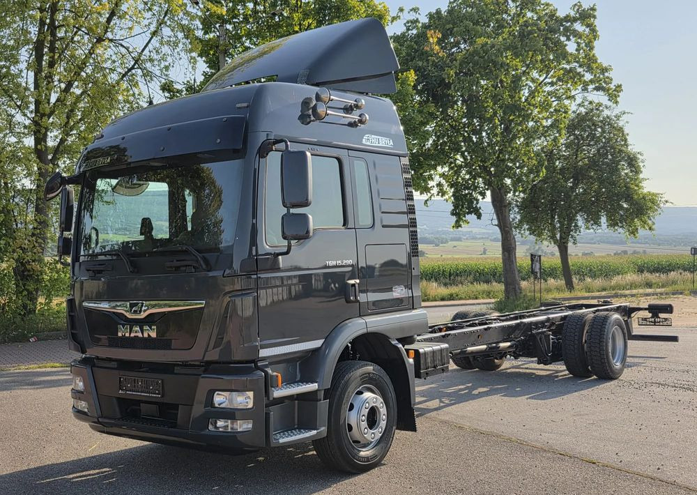 MAN TGM 15.290 / RAMA DO ZABUDOWY / AUTOMAT / SPROWADZONY / E6 / LIFT / ROZSTAW OSI 5.5M / LAWETA / POMOC DROGOWA / STAN BARDZO DOBRY/ - Вантажівка шасі: фото 2 MAN TGM 15.290 / RAMA DO ZABUDOWY / AUTOMAT / SPROWADZONY / E6 / LIFT / ROZSTAW OSI 5.5M / LAWETA / POMOC DROGOWA / STAN BARDZO DOBRY/ - Вантажівка шасі: фото 2