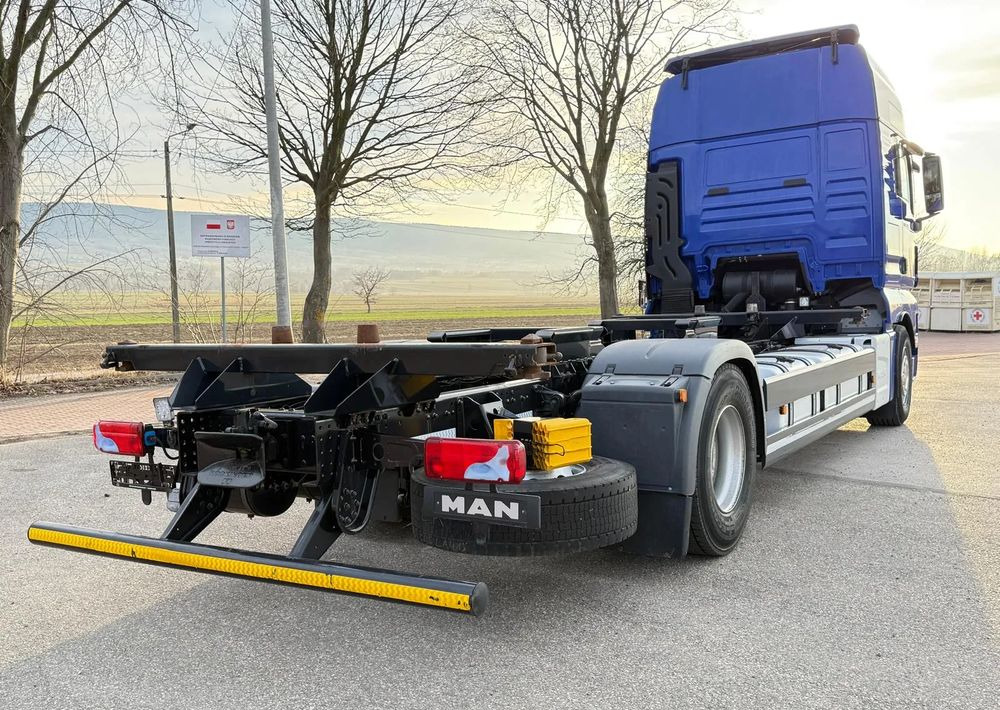 MAN TGX 18.430/SPROWADZONY/DO ŻYWCA/DO BYDŁA/2020/KLIMA POSTOJOWA/SERWISOWANY/JAK NOWY/NISKI PRZEBIEG/RAMA/BDF/E6 - Вантажівка шасі: фото 5 MAN TGX 18.430/SPROWADZONY/DO ŻYWCA/DO BYDŁA/2020/KLIMA POSTOJOWA/SERWISOWANY/JAK NOWY/NISKI PRZEBIEG/RAMA/BDF/E6 - Вантажівка шасі: фото 5