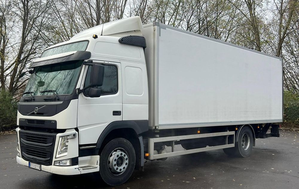 Volvo FM 340 / IZOTERMA / WINDA / SPROWADZONY / 18 PALET / 10.2017 / E6 / STAN BARDZO DOBRY - Рефрижератор вантажівка: фото 1 Volvo FM 340 / IZOTERMA / WINDA / SPROWADZONY / 18 PALET / 10.2017 / E6 / STAN BARDZO DOBRY - Рефрижератор вантажівка: фото 1