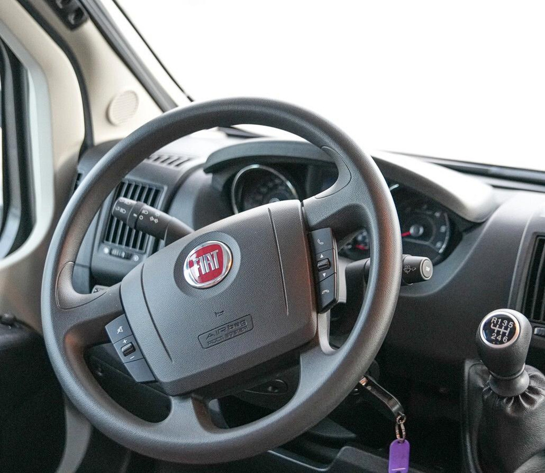 Knaus LIVE TRAVELLER 600 - Альковний автобудинок: фото 4 Knaus LIVE TRAVELLER 600 - Альковний автобудинок: фото 4