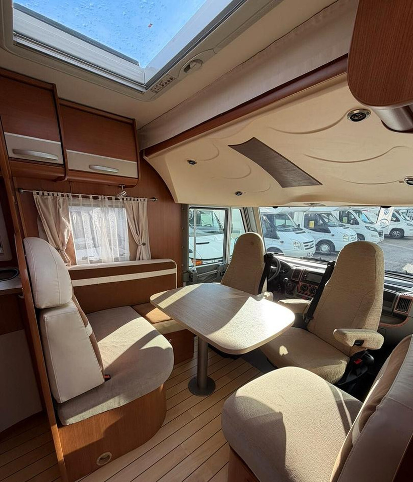 Pilote G740 - Інтегрований автобудинок: фото 5 Pilote G740 - Інтегрований автобудинок: фото 5