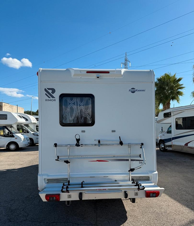 Rimor SEAL 3 - Альковний автобудинок: фото 5 Rimor SEAL 3 - Альковний автобудинок: фото 5