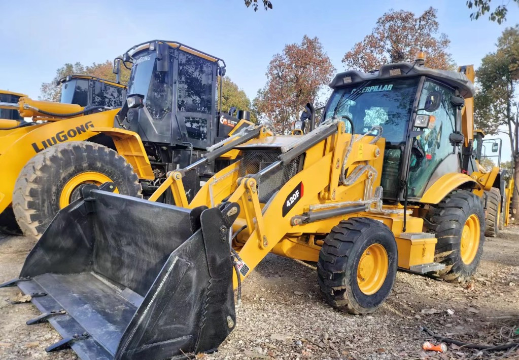 CAT 420 F Caterpillar 420F backhoe loader - Екскаватор-навантажувач: фото 3 CAT 420 F Caterpillar 420F backhoe loader - Екскаватор-навантажувач: фото 3